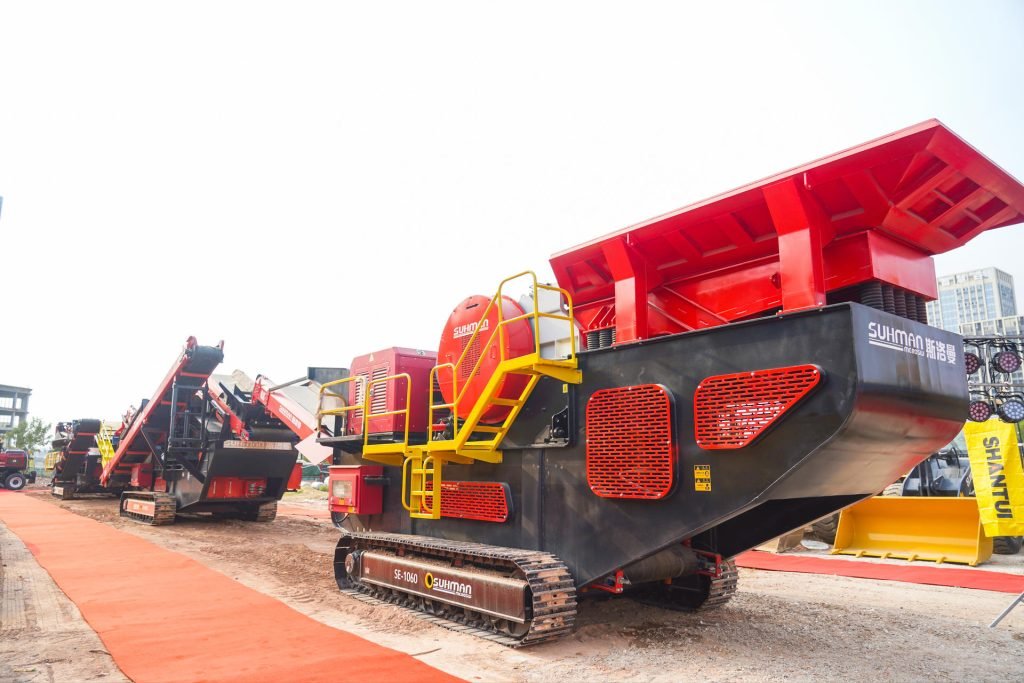 SUHMAN mobile jaw crusher SE-1060 at Hefei factory - 200-250 tph crawler type crushing plant