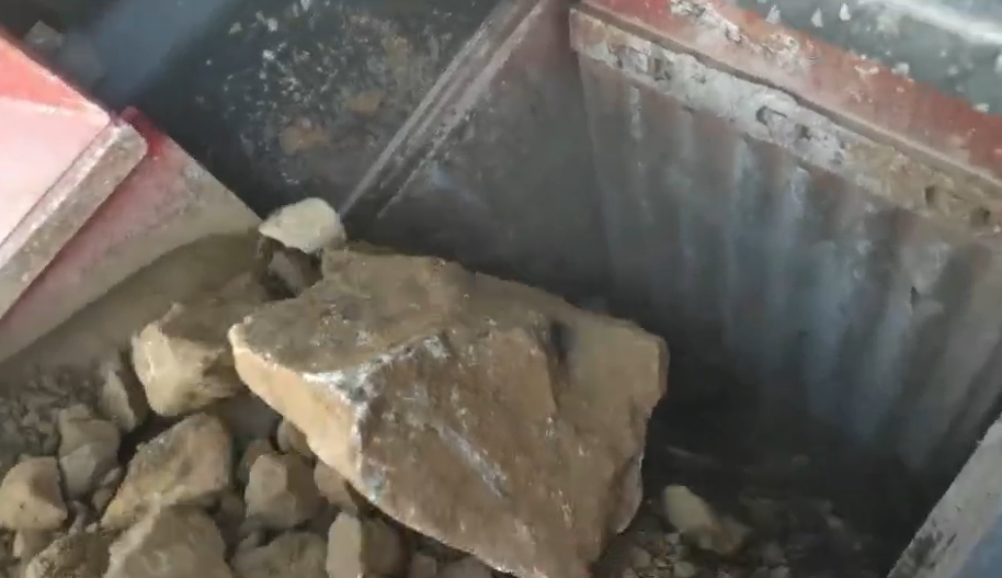 SUHMAN mobile jaw crusher primary crushing feed ≤700mm tracked self-propelled no foundation needed